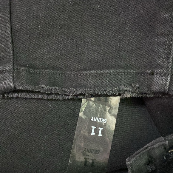 True Craft black skinny, mid rise jeans, size 11 Short, NWT. - Picture 15 of 15